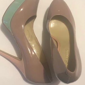 Enzo Angiolini Nude & Teal Platform Pumps 👠